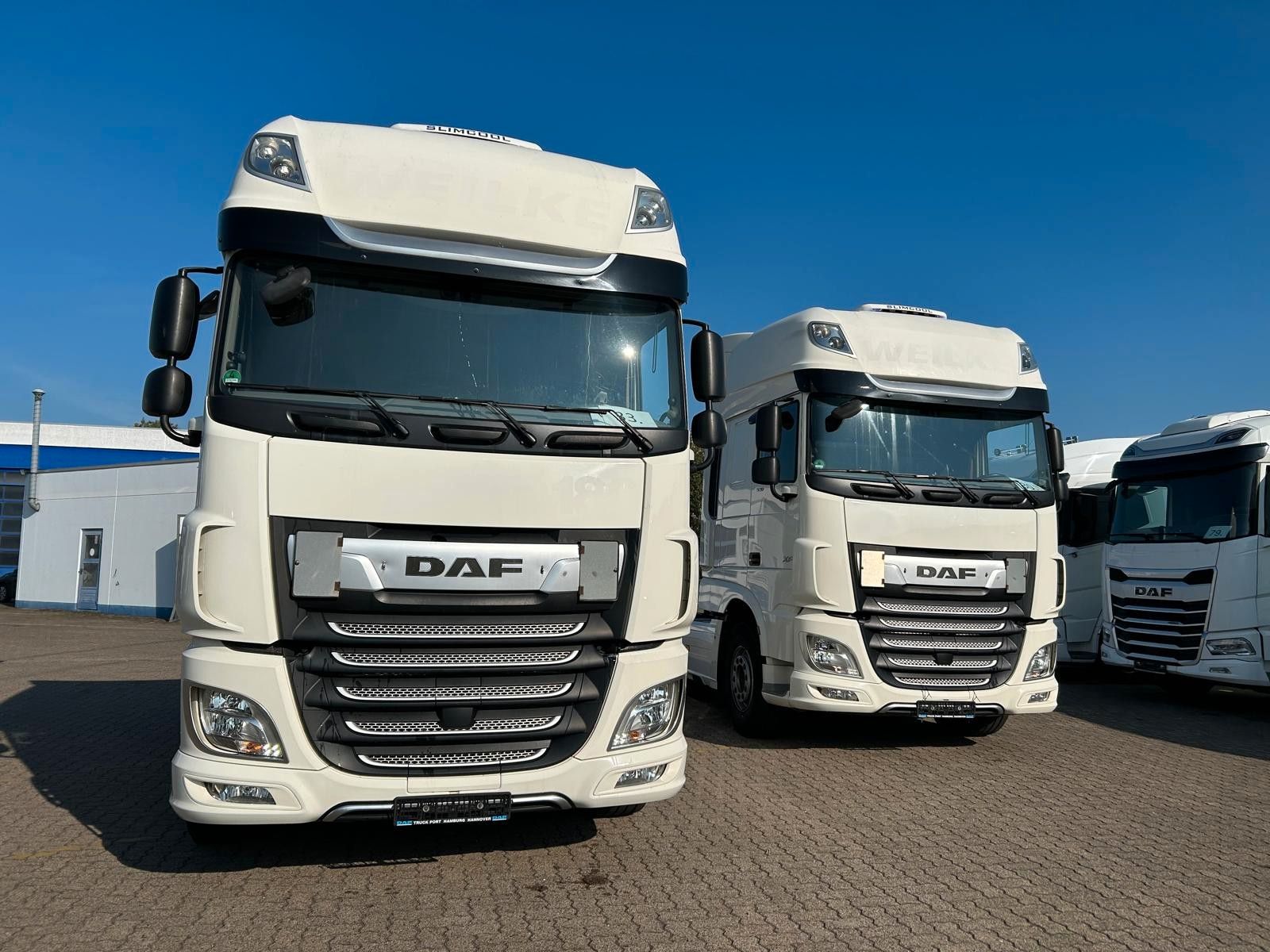 Fahrzeugabbildung DAF 7 Stuck XF 530 FT, Intarder, Klima