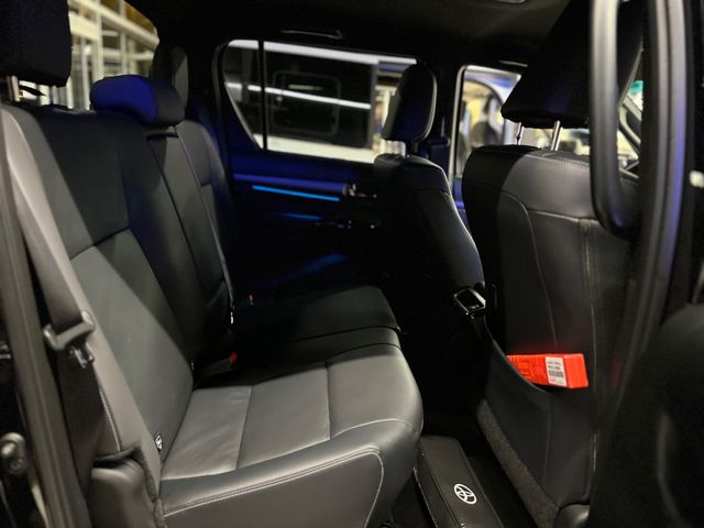 Toyota Hilux DC 4×4 MHEV Invincible *AHK*WANNE*SOFORT*