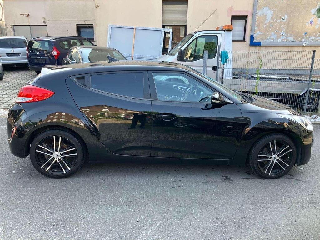 Hyundai Veloster