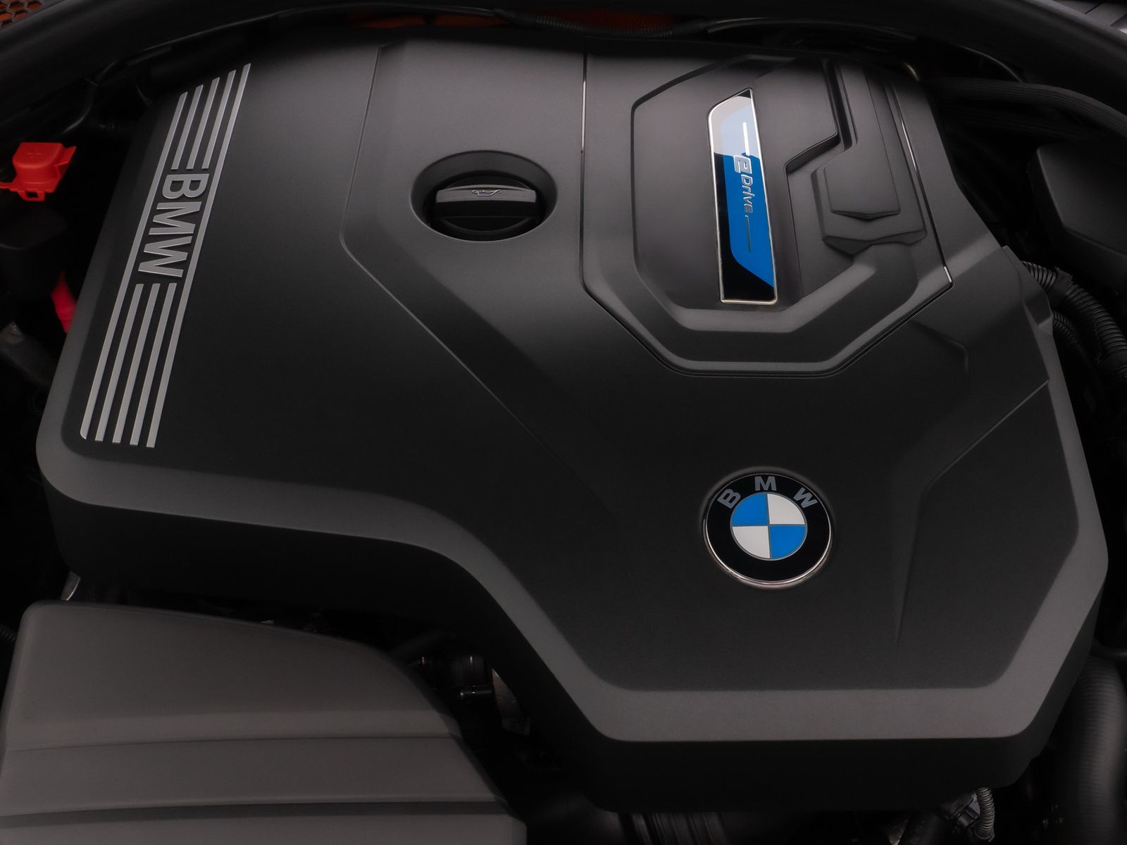 Fahrzeugabbildung BMW 330e Individual DAB HiFi Kamera Komfort Sport
