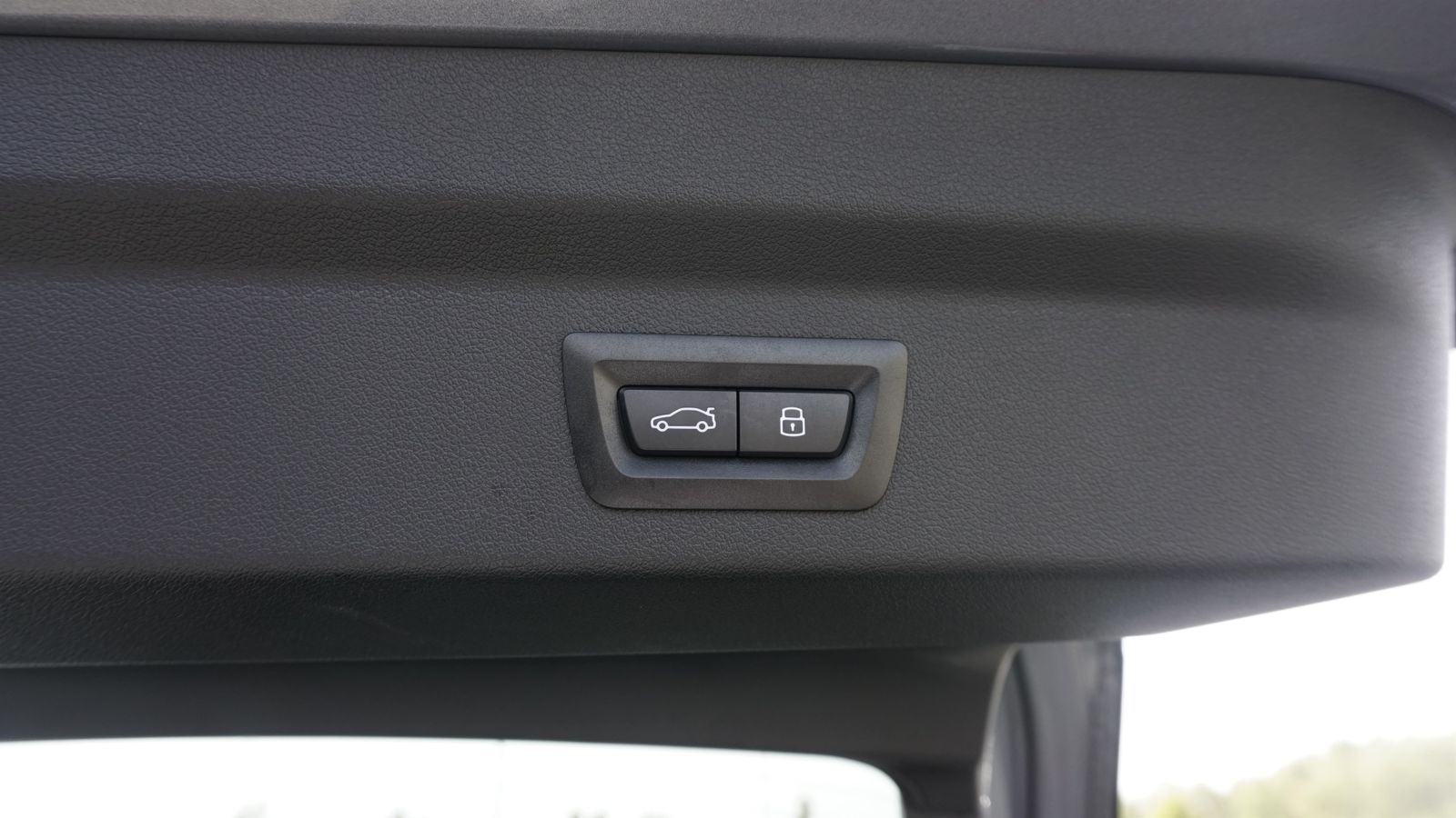 BMW iX2 - Bild 30
