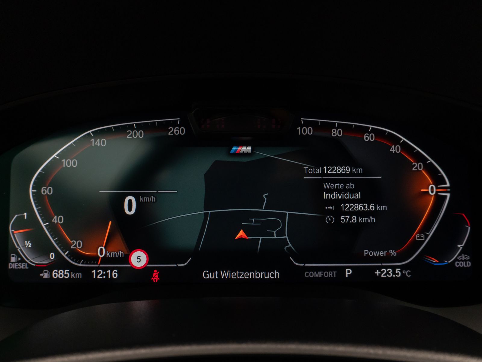 Fahrzeugabbildung BMW 530d M Sport 360° HUD DAB H/K Komfortsitze ACC