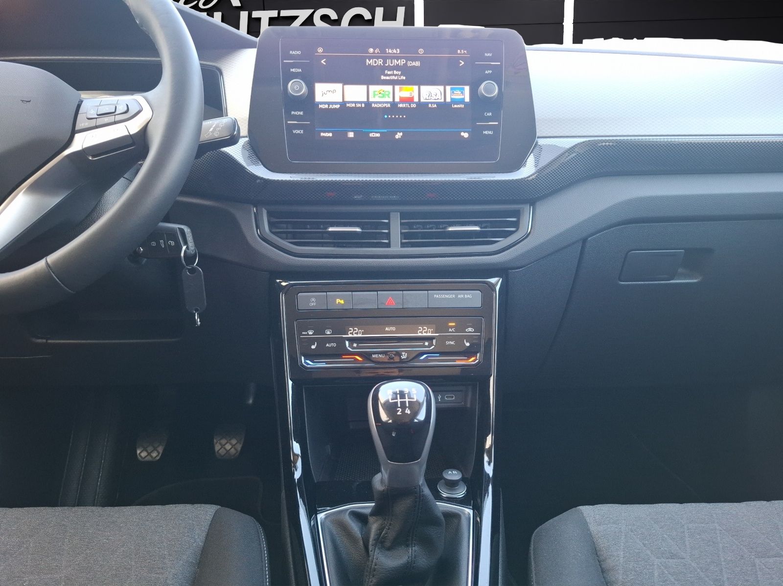 Fahrzeugabbildung Volkswagen T-Cross TSI Life LED CarPlay AID ACC PDC SH LM