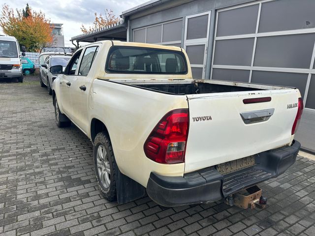 Fahrzeugabbildung Toyota Hilux Double Cab Duty 4x4