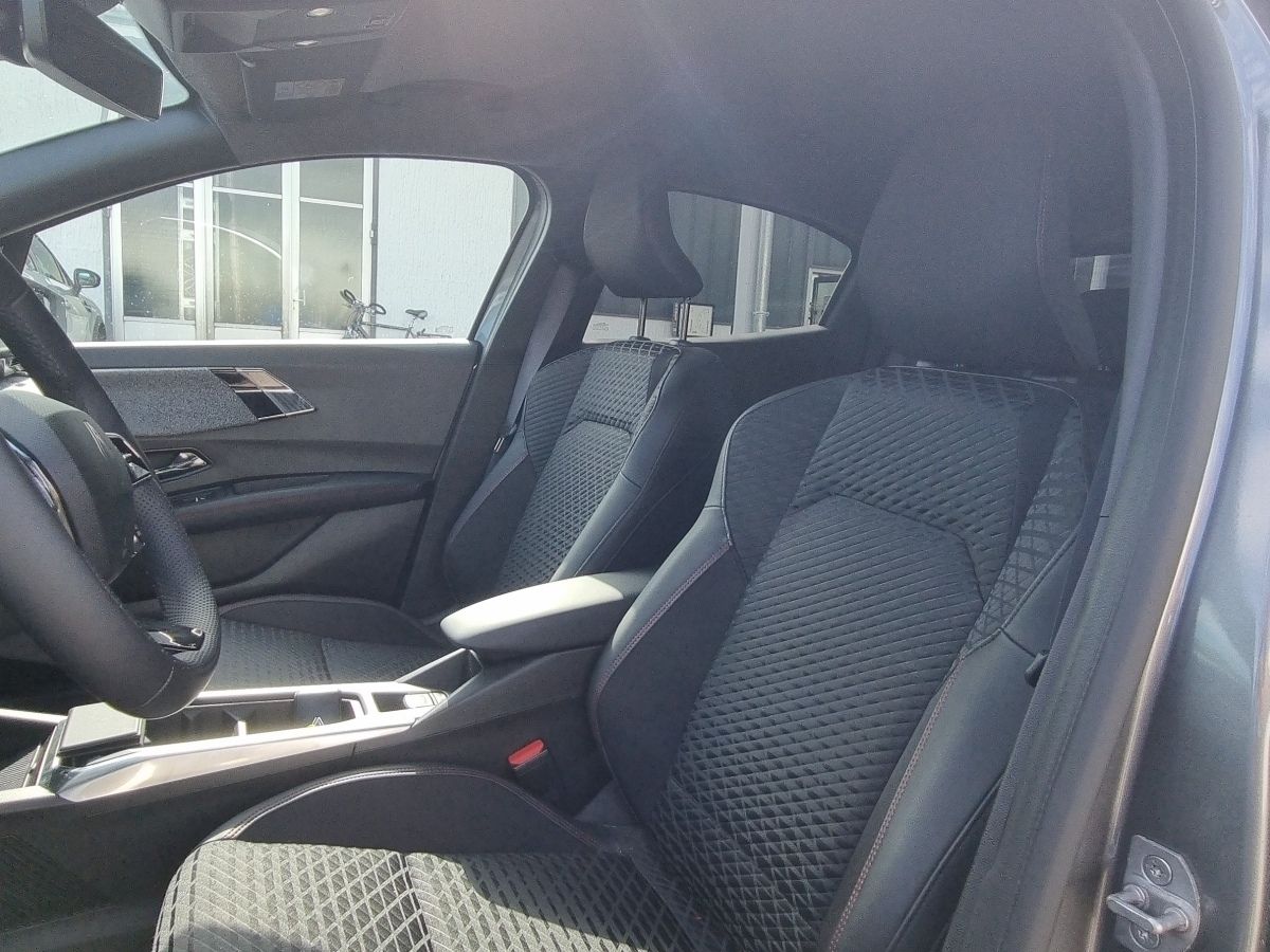 Fahrzeugabbildung Renault Clio Techno Full Hybrid E-Tech 160