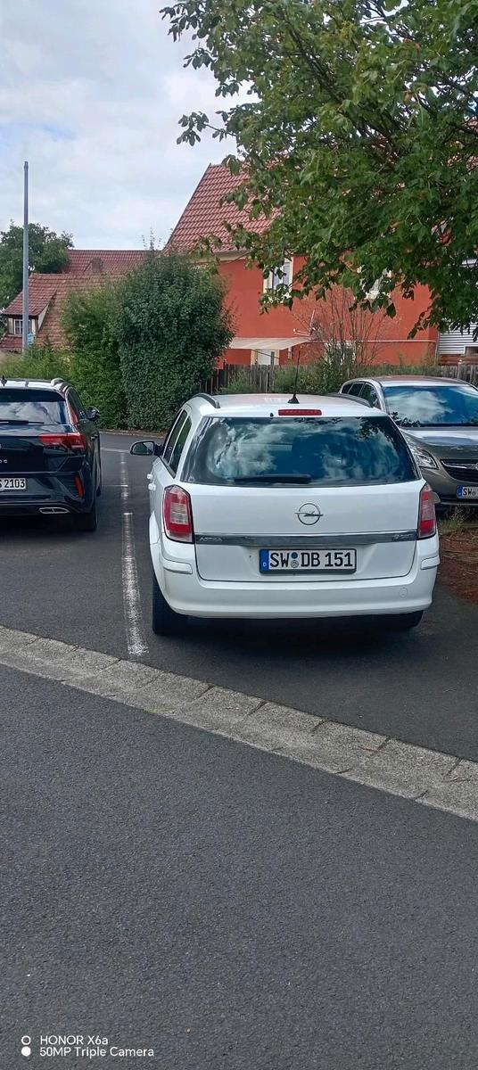 Opel Astra 2009 — engine 110 HP (81kW)