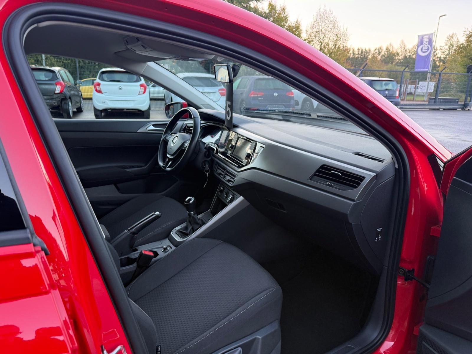 Volkswagen Polo VI Comfortline*SHZ*FSP*TEMPOMAT*ALU*TÜV NEU