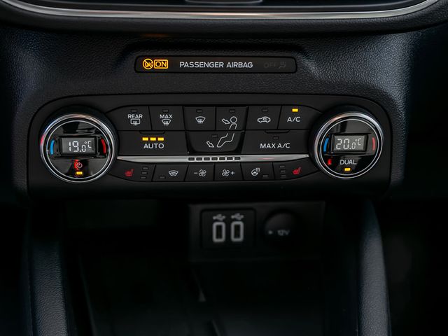 Ford Kuga Volll-Hybrid Titanium Kamera Navi