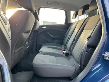Ford C-Max - 11