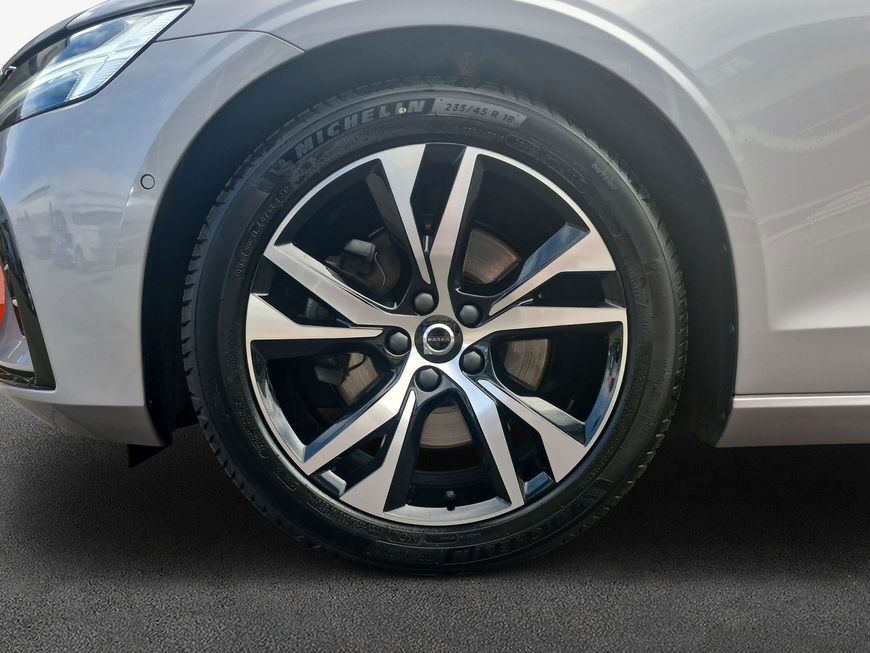Volvo V60 B4 B DKG Plus Dark  Pano*Head-up foto 7