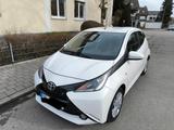 Toyota Aygo (X) 1,0-l-VVT-i x-play touch x-play touch
