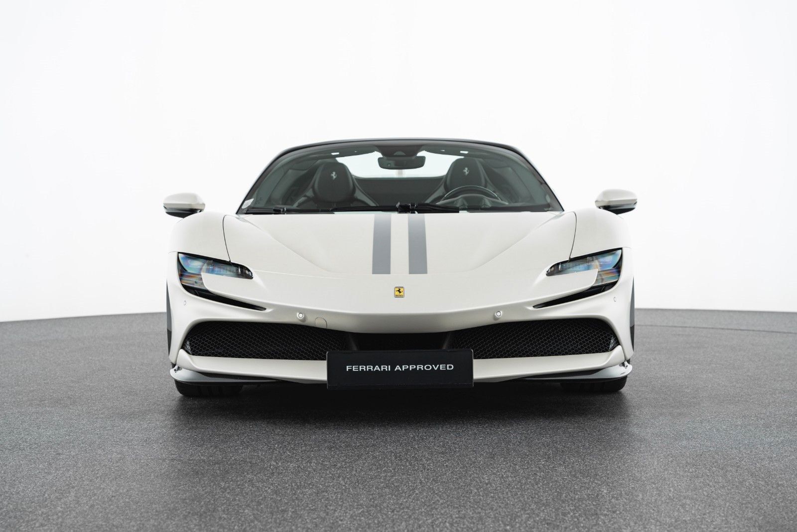 Ferrari SF90 Spider imagem 2