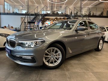 BMW 530 i xDrive *1.HAND*NAVI*TEMPO*SZHZ*AHK*PDC*