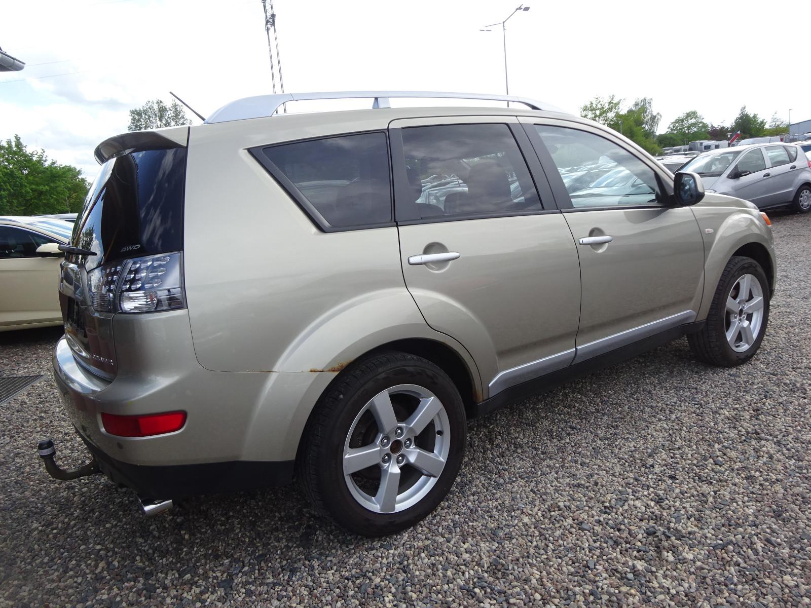 Mitsubishi Outlander 2.2 DI-D Intense 4WD TC-SST