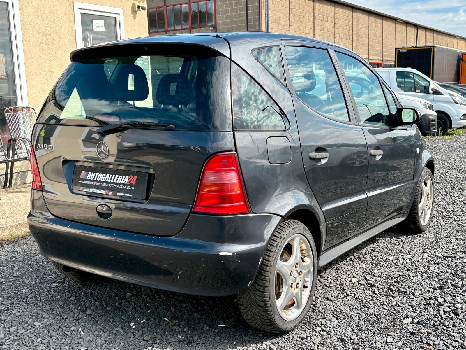 Mercedes-Benz A 190 AVANTGARDE Panorama Klima TÜV 09/2028 LMR