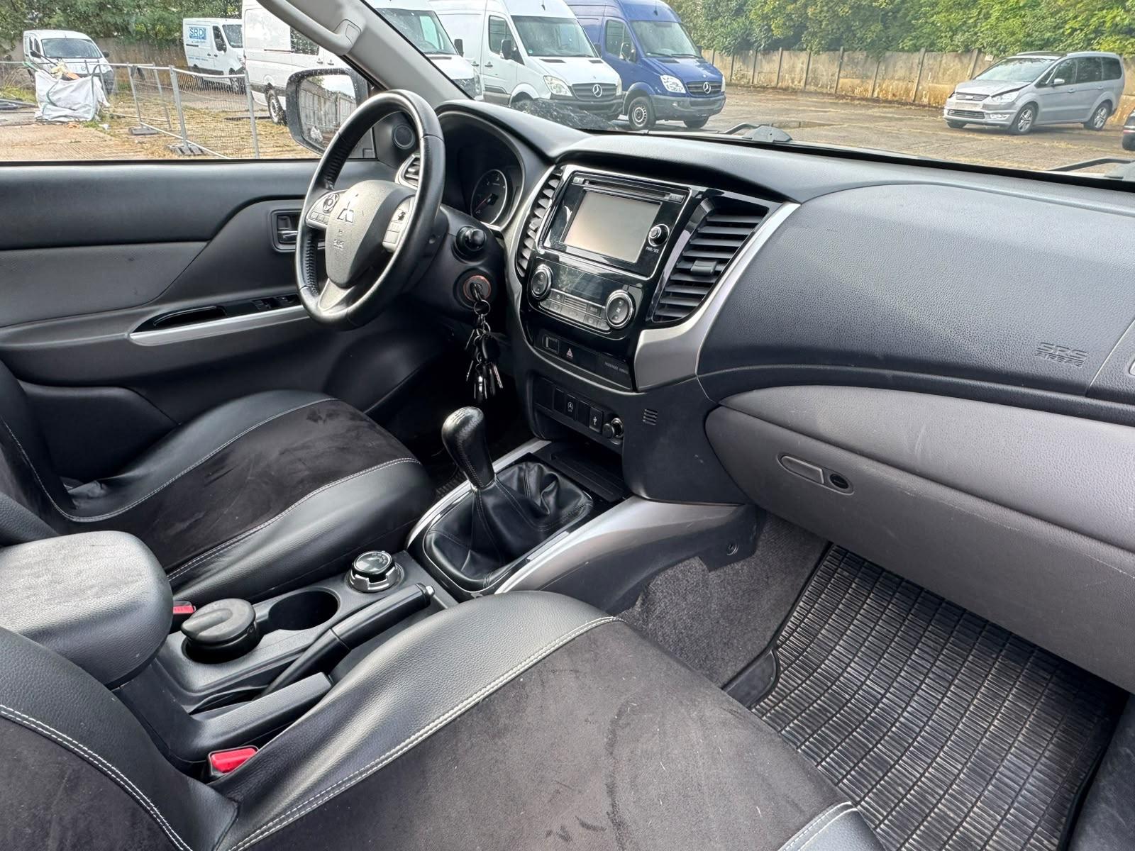 Mitsubishi L200 PLUS DOPPELKABINE 4WD ROADRANGER TÜV 10/27