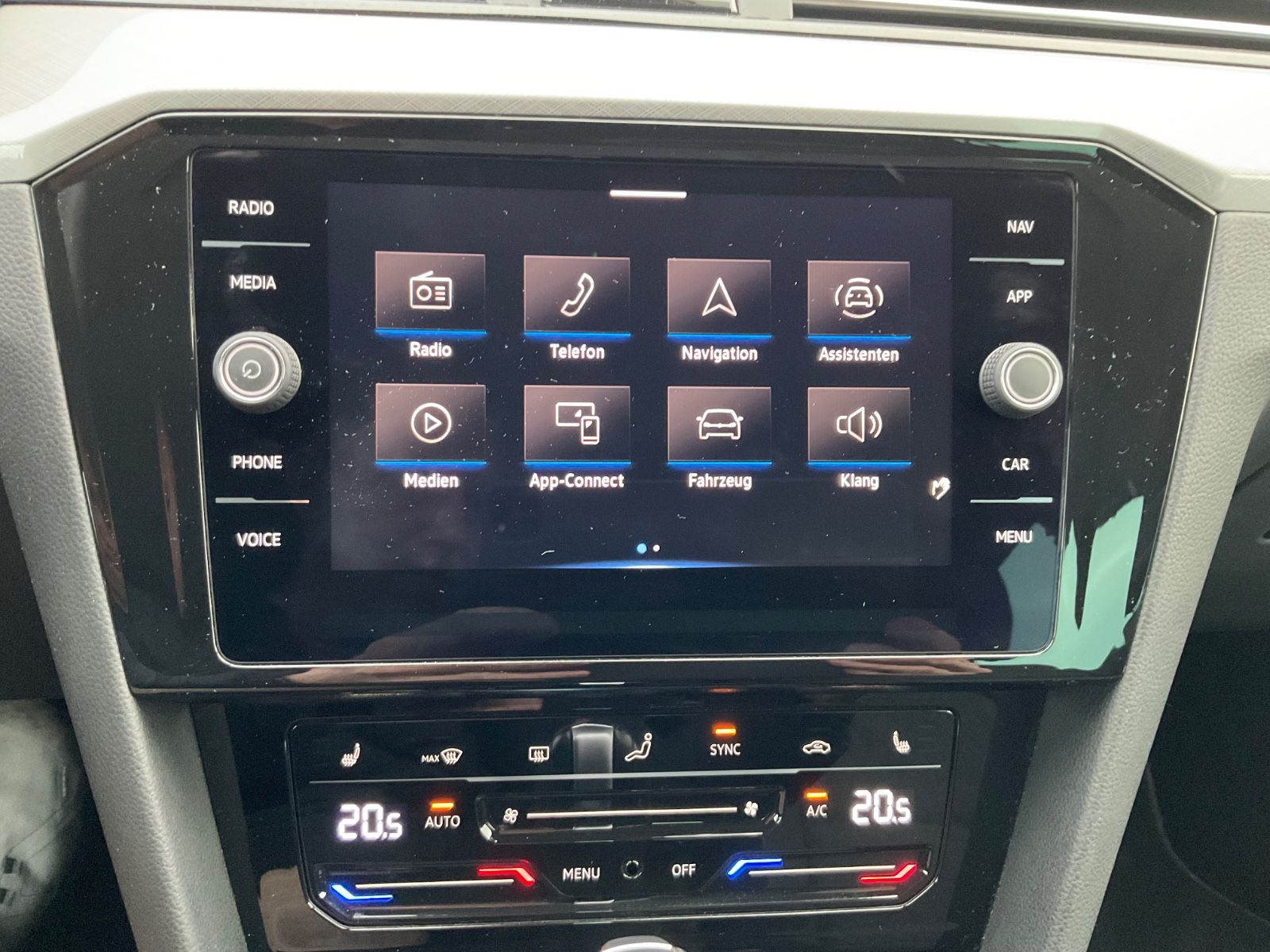 Fahrzeugabbildung Volkswagen Passat Variant 2.0 TDI DSG Busi,Kamera,LED,ACC