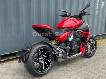 Ducati Diavel V4 rot & schwarz*jetzt bestellen*