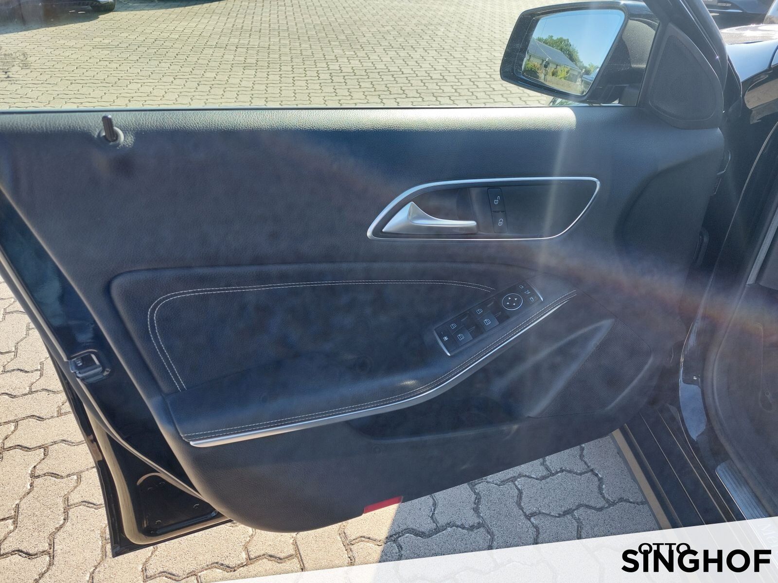 Fahrzeugabbildung Mercedes-Benz GLA 200 CDI 4MATIC Urban +AHK+Xenon+Rü Kam+Navi+