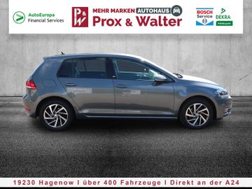 Volkswagen Golf - 8