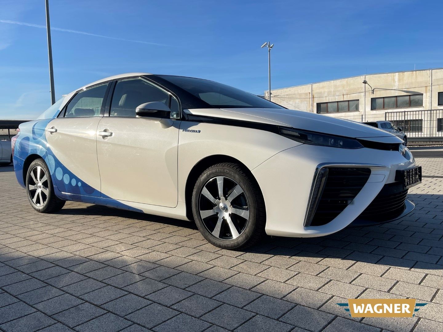 Fahrzeugabbildung Toyota Mirai FuelCell Wasserstoff Automatik Leder