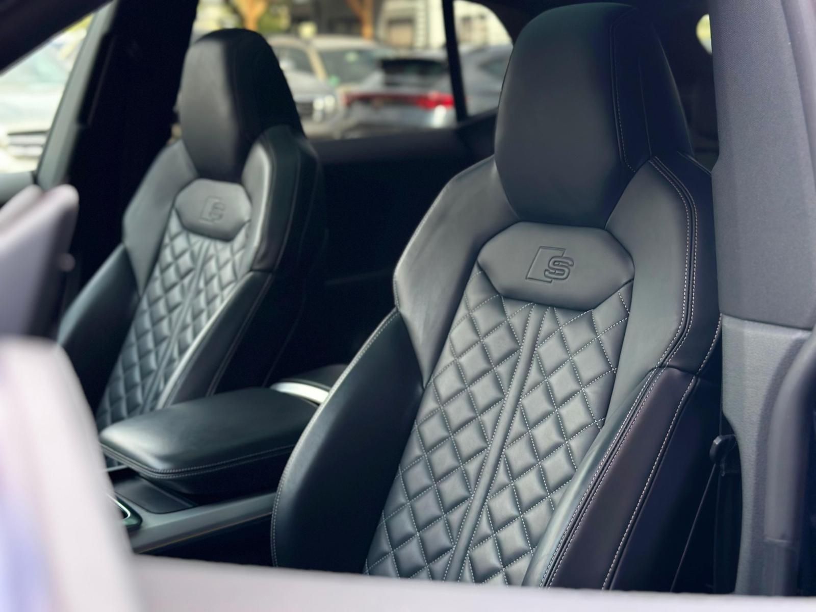 AUDI Q8 50TDI QUATTRO S LINE* MATRIX#PANO#B&O#AHK#AIR - Image 18
