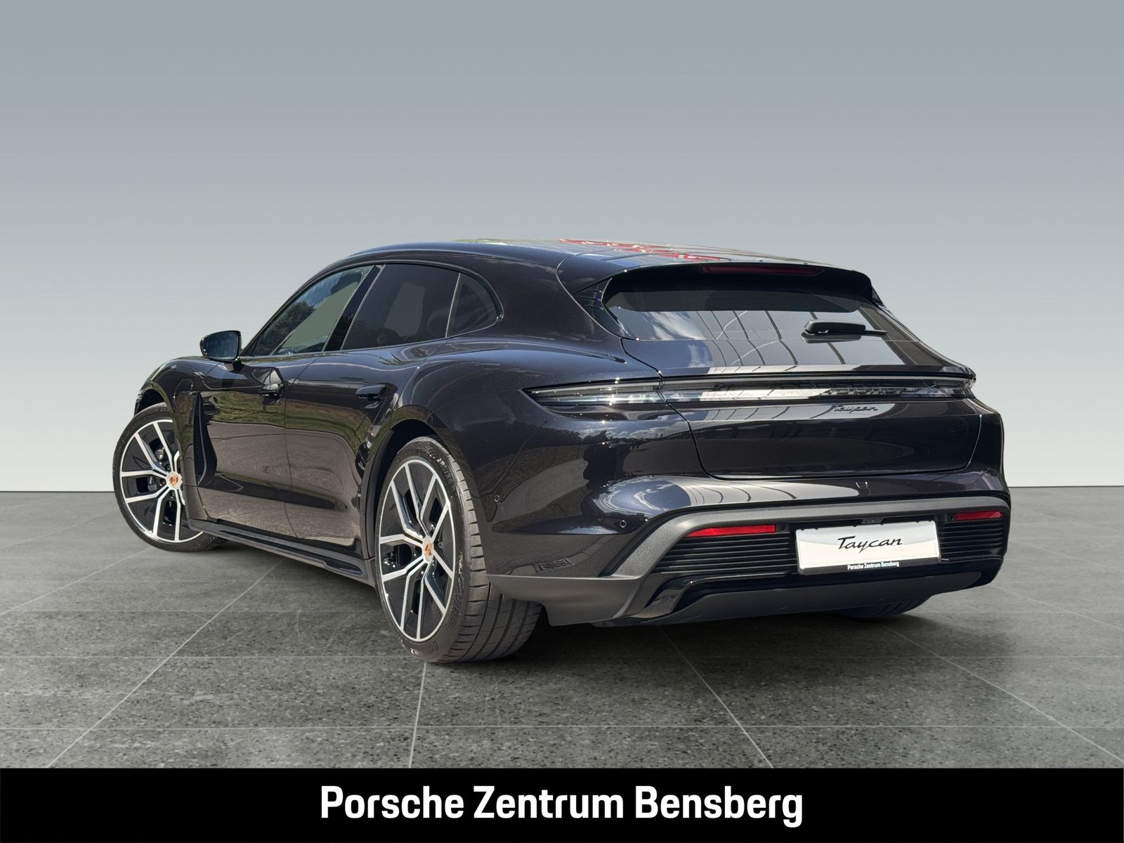 Porsche Taycan Sport Turismo Black Edition imagem 3