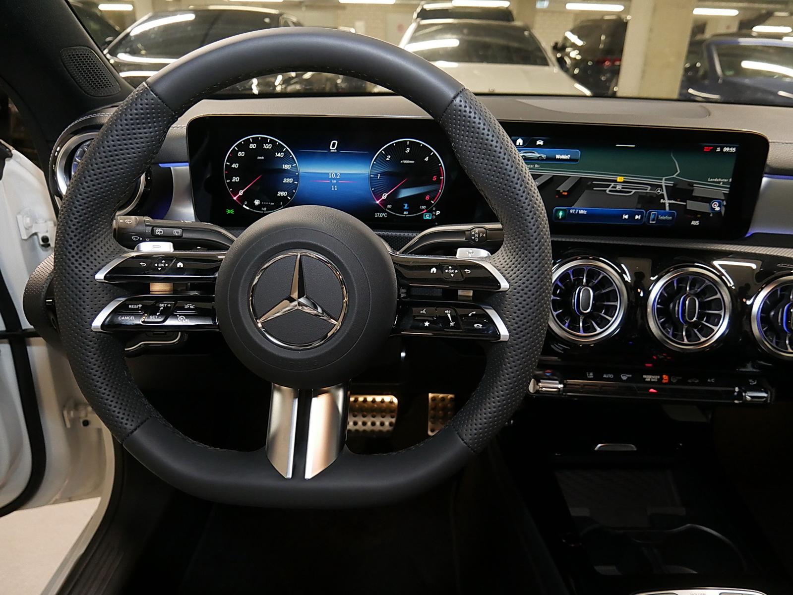 Mercedes-Benz CLA d Shooting Brake AMG MBUX Night Ambiente, миниатюра 11