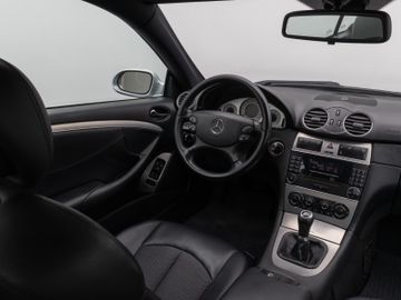 Fahrzeugabbildung Mercedes-Benz CLK 200 Coupe Kompressor Avantgarde Sitzhzg Temp