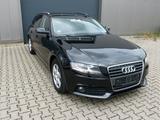 Audi A4 Avant 2,0TDI 2-Hand Navi PDC AHK Sitzheizung - Audi A4 aus 2011: TDI