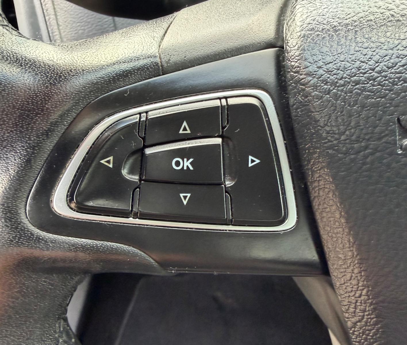 Ford Focus Turnier Sport Sportsitze Sport Lenkrad
