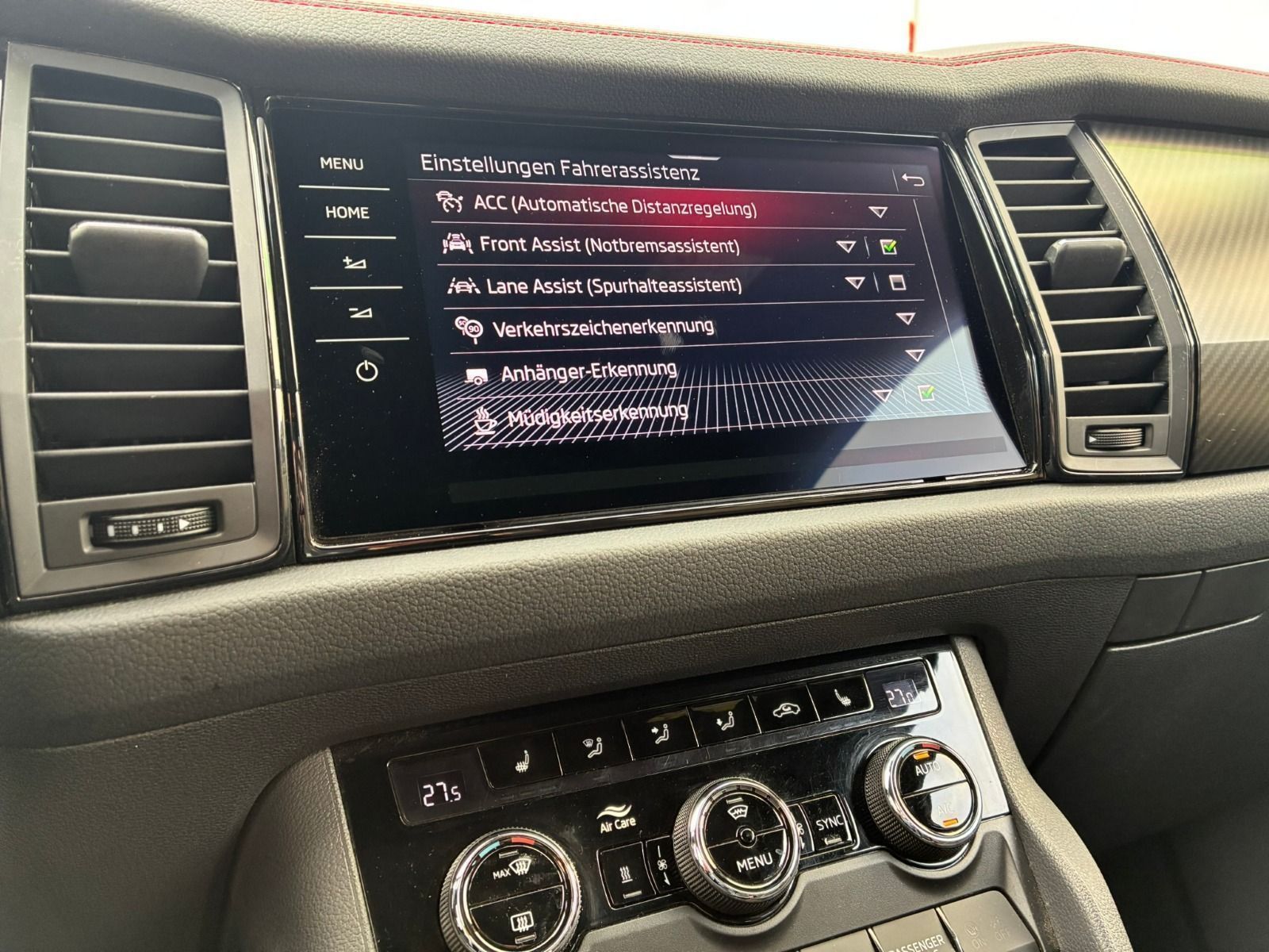 Fahrzeugabbildung SKODA Kodiaq RS 4x4 245PS DSG*AHK*StHz*Pano*20Zoll