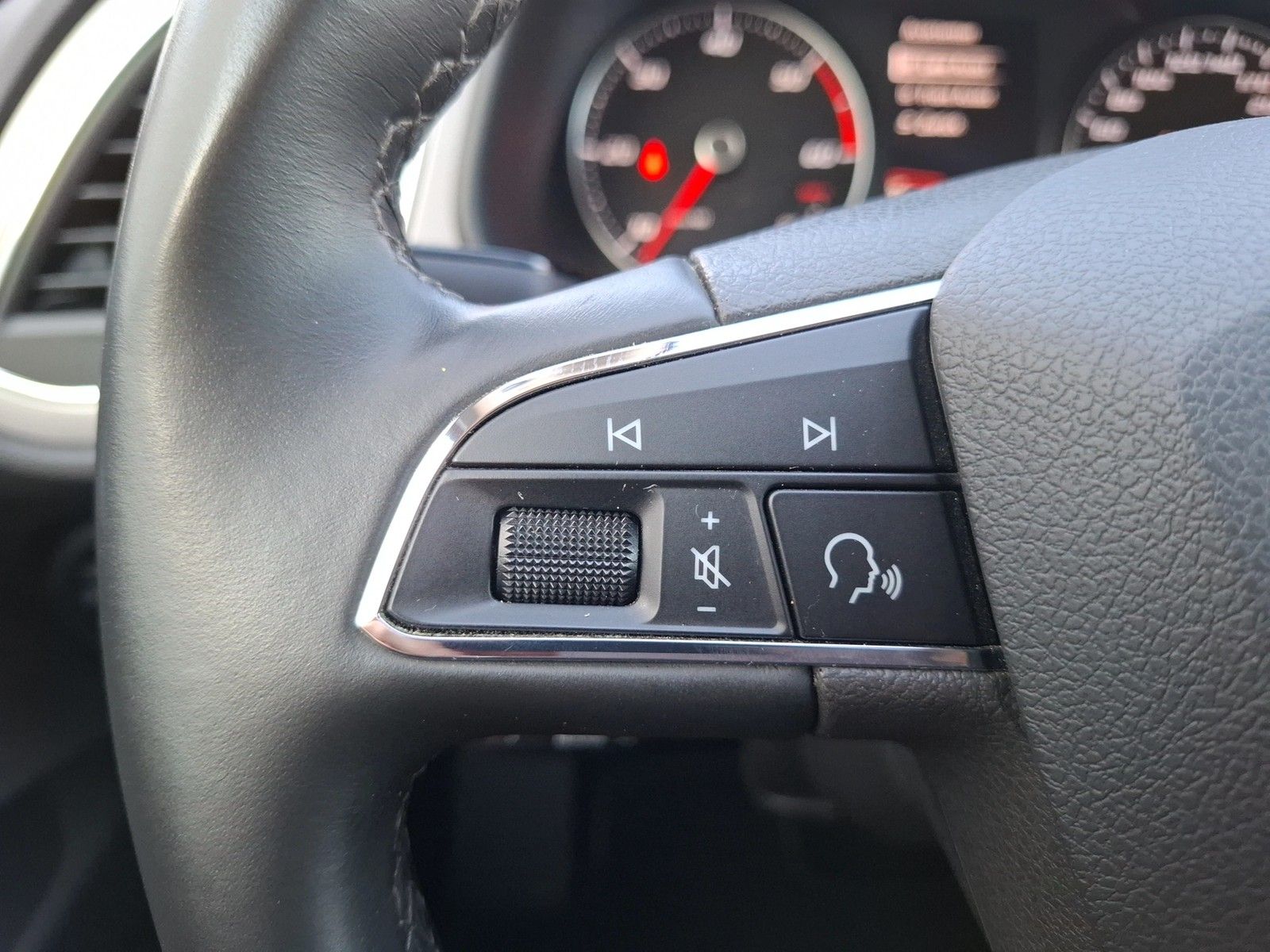 Fahrzeugabbildung SEAT Leon ST TDI Style DSG Navi ACC RFK beats SHZ