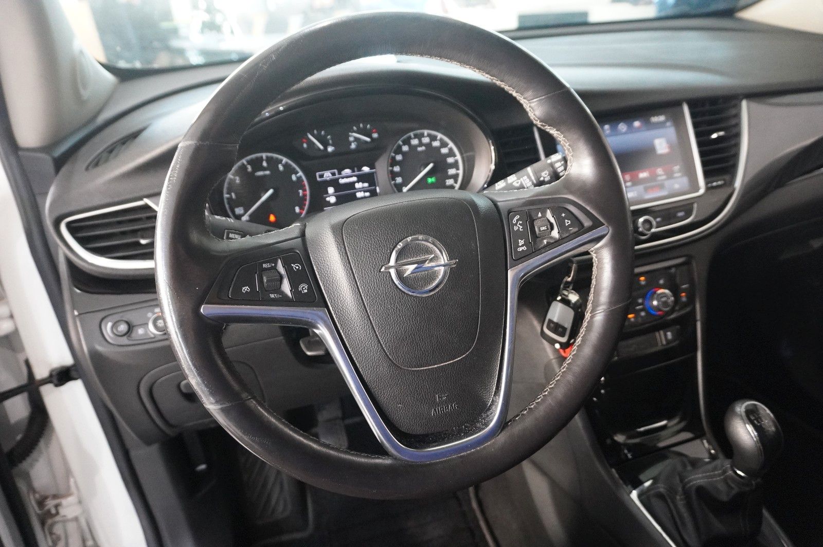 Fahrzeugabbildung Opel Mokka X 1.4 ON NAVI/LED/KAMERA/SHZ/SPORT/NEBEL