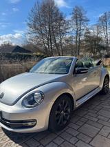 Volkswagen Beetle 1.2 TSI BMT CLUB Cabriolet CLUB - silberne Volkswagen Beetle