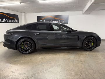 Porsche Panamera - 3