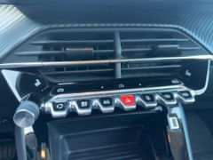 Foto Nummer 14: PEUGEOT 208