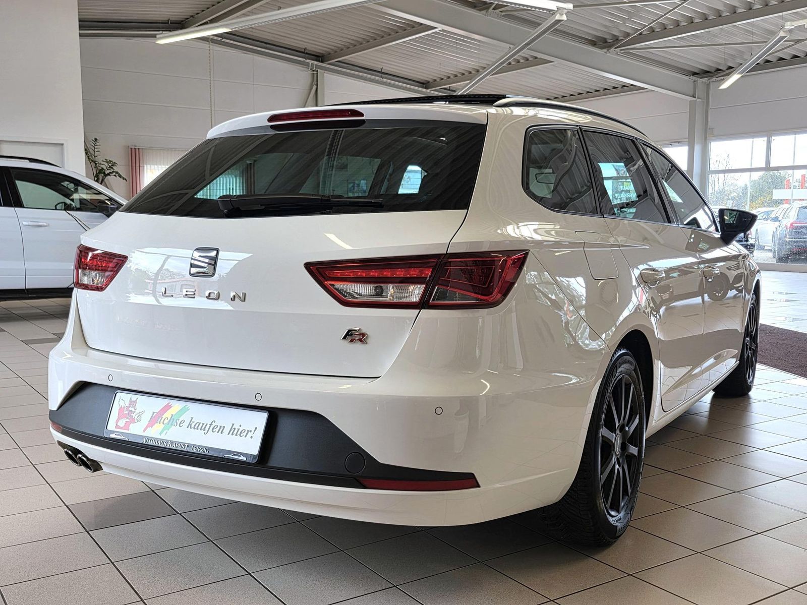 Fahrzeugabbildung SEAT Leon 1.8 TSI DSG ST FR/LED/Navi//Pano/Carplay