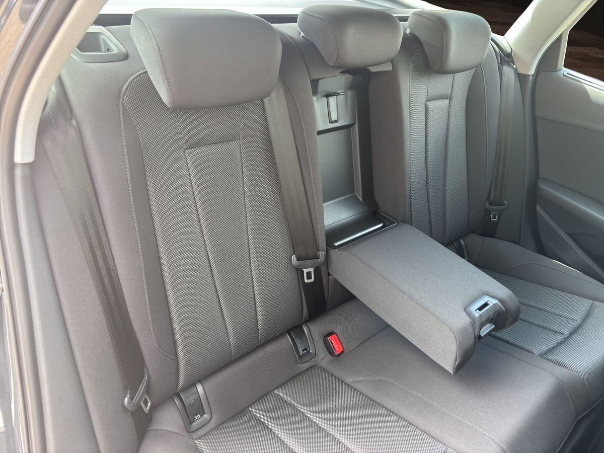 A4 Avant 2.0 TDI quattro AHK RFK STDHZ NAVI LED