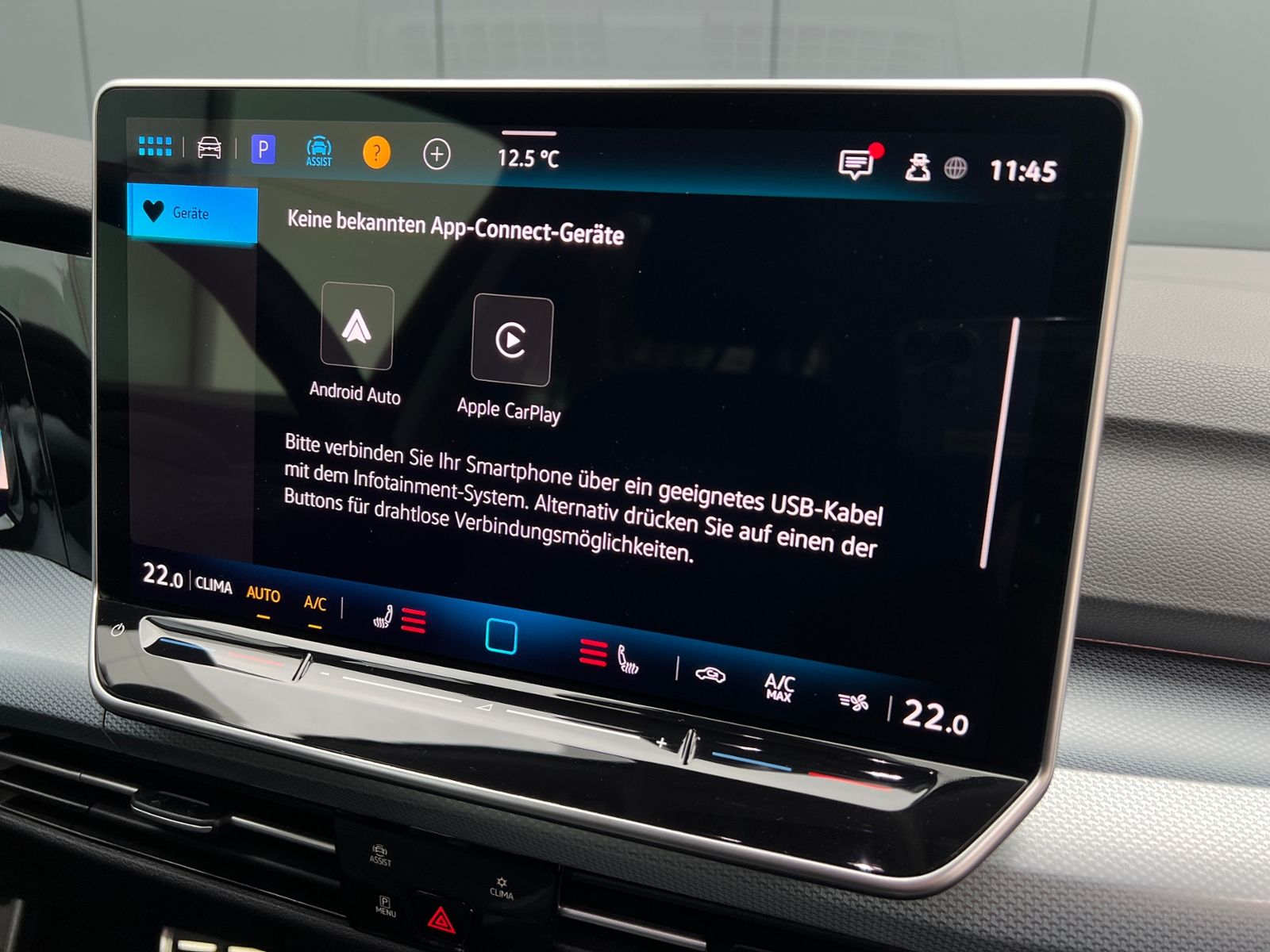 Fahrzeugabbildung Volkswagen Golf VIII Variant GOAL 2.0 TDI DSG *AHK, LED, "P