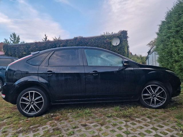 Ford Focus Titanium 1.8