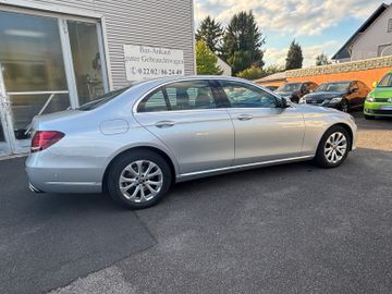 Mercedes E 200 - 5