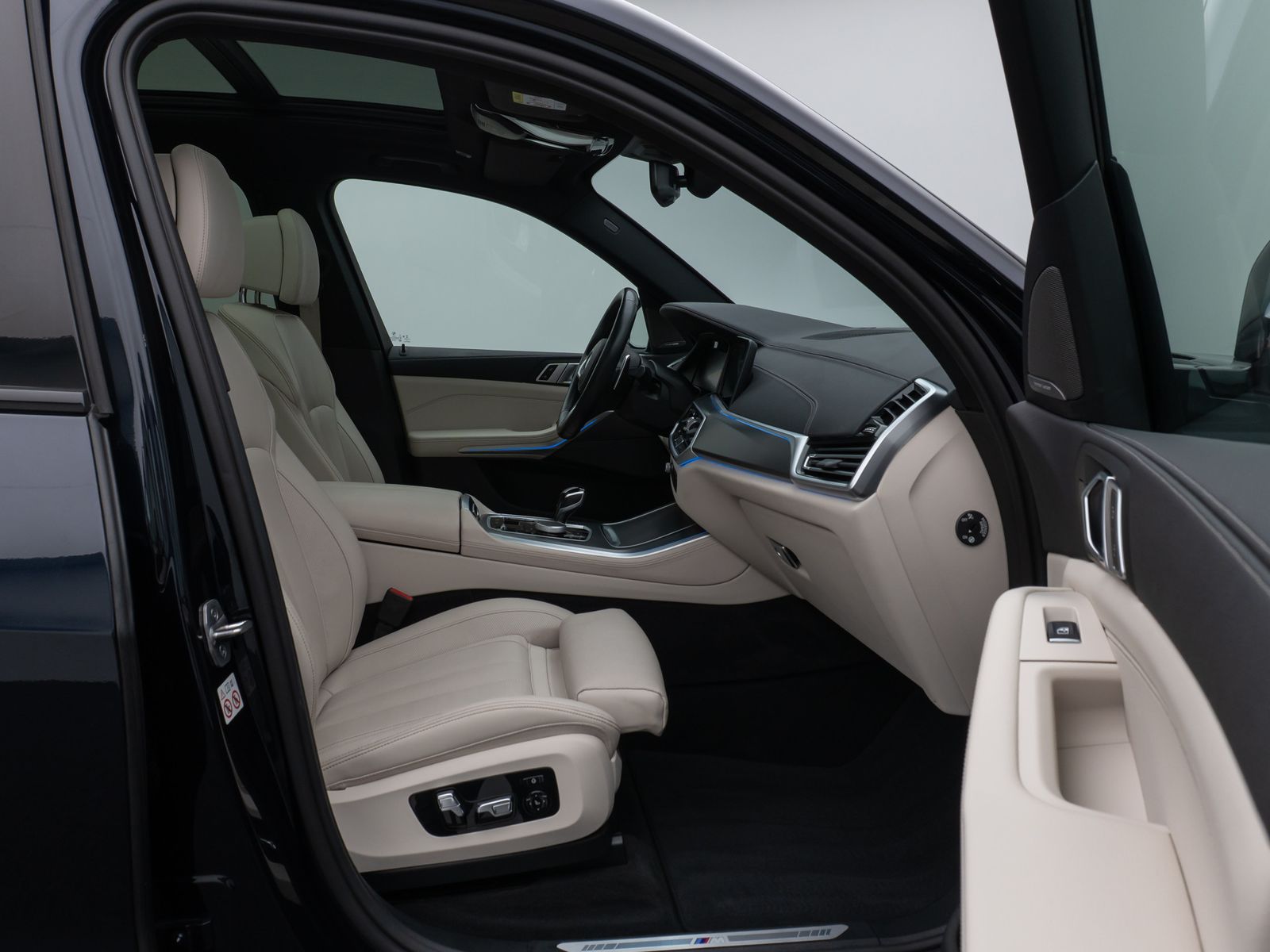 Fahrzeugabbildung BMW X5 xD45e M Sport 360°Panorama Laser HUD DAB H/K