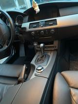 BMW E60 525i - BMW 5er Reihe: E60