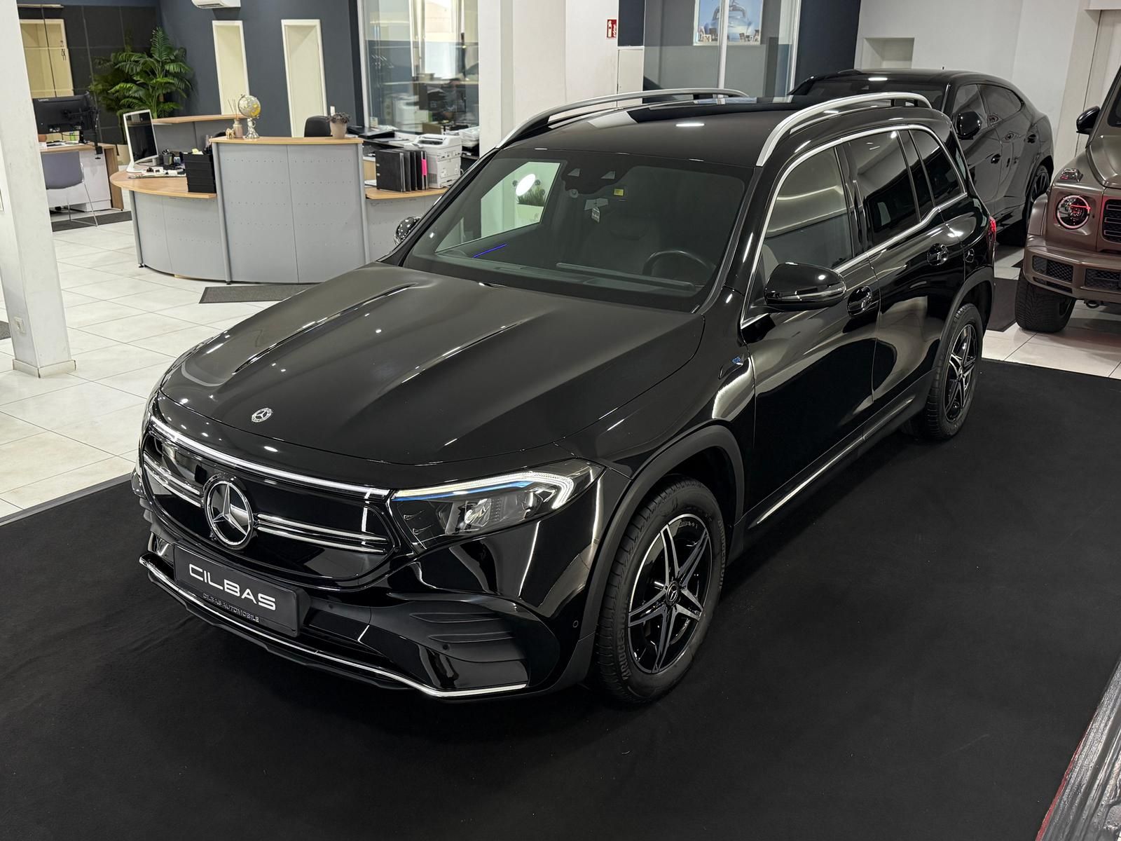 Mercedes-Benz EQB 250 AMG-LINE 7-SITZER HUD LEDER KAMERA LED