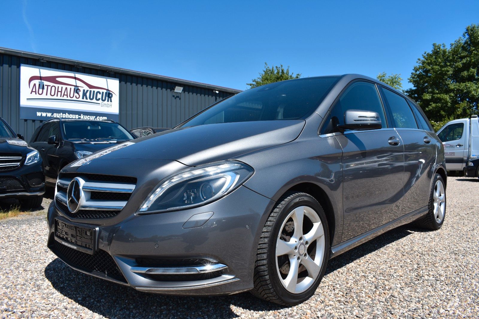 Fahrzeugabbildung Mercedes-Benz B 200 CDI Automatik Sport Paket Navi Sitzheizung