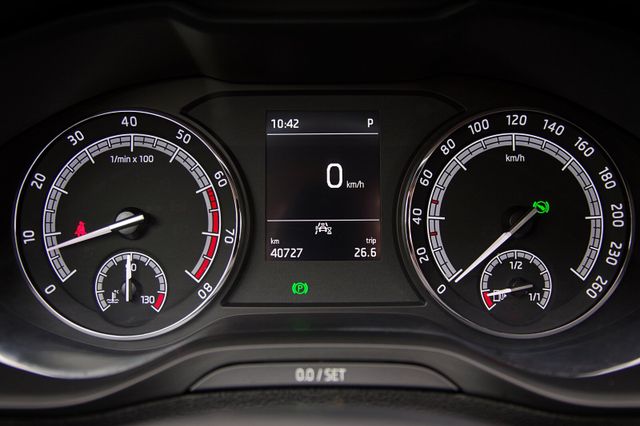 Skoda Karoq 1.5 TSI ACT Ambition*Sitzhz.,Garantie0626