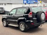 Toyota Land Cruiser 3.0 D-4D/LEDER/AUTOMATIK/NAVI/AHK/ - Toyota Land Cruiser: D4d