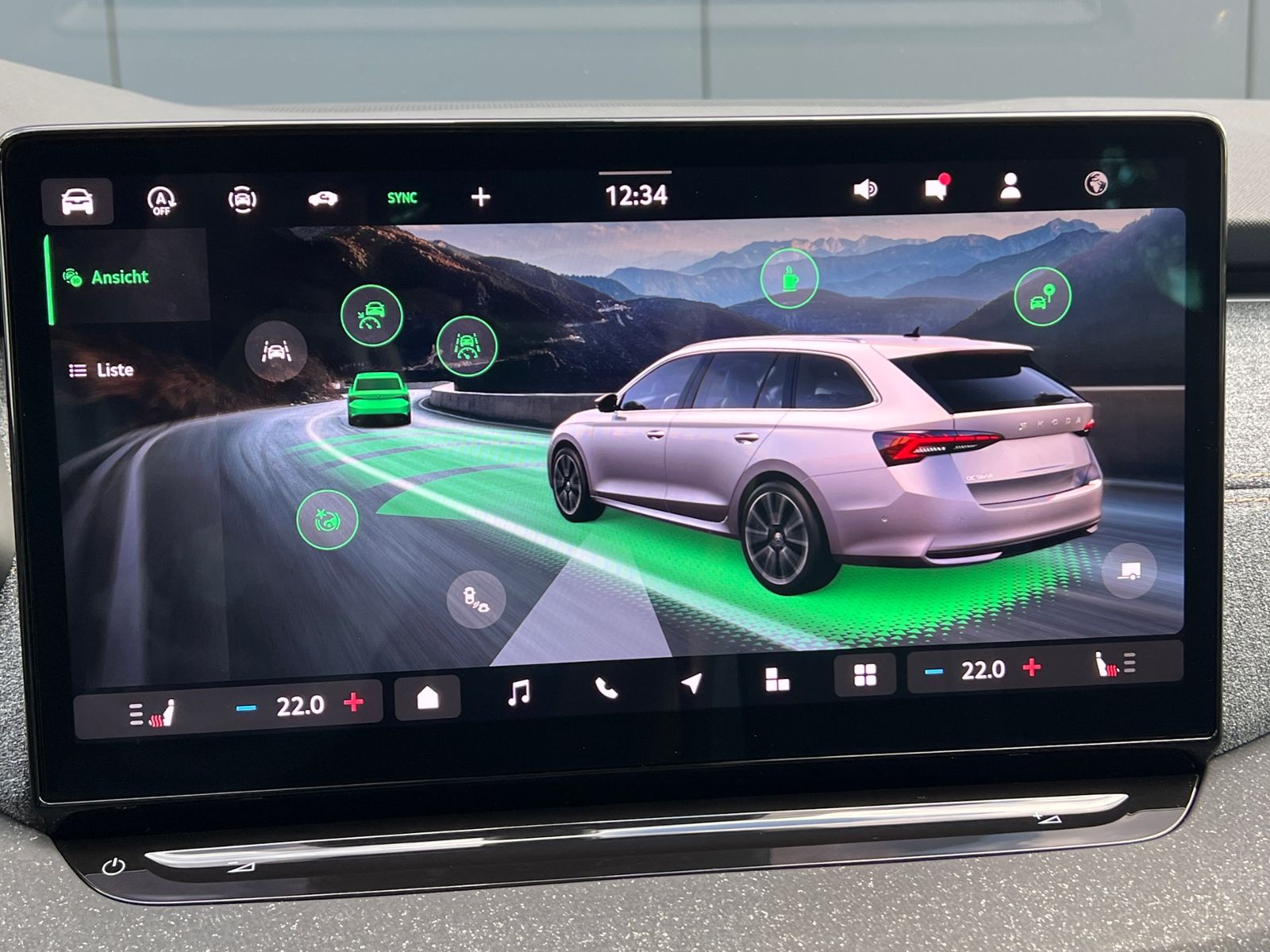 Fahrzeugabbildung SKODA Octavia Combi TOUR 2.0 TDI DSG *AHK, Travel Assi