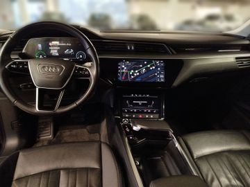 Audi Q8 e-tron - 11